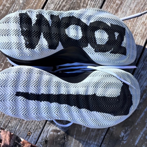 Nike Zoom Rev II Men's White black Basketball Shoes Size 11.5 EUC - Picture 5 of 7